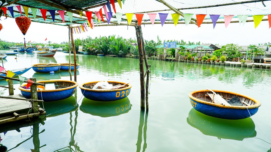 Bến thuyền thúng Rừng Dừa